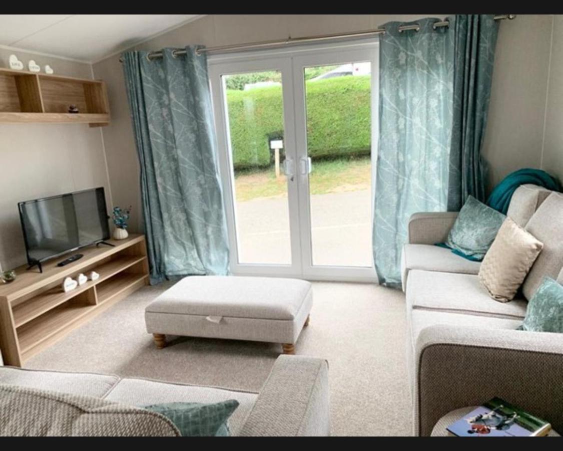 Exotic 3-Bed Caravan At Newquay Holiday Park Villa Екстериор снимка